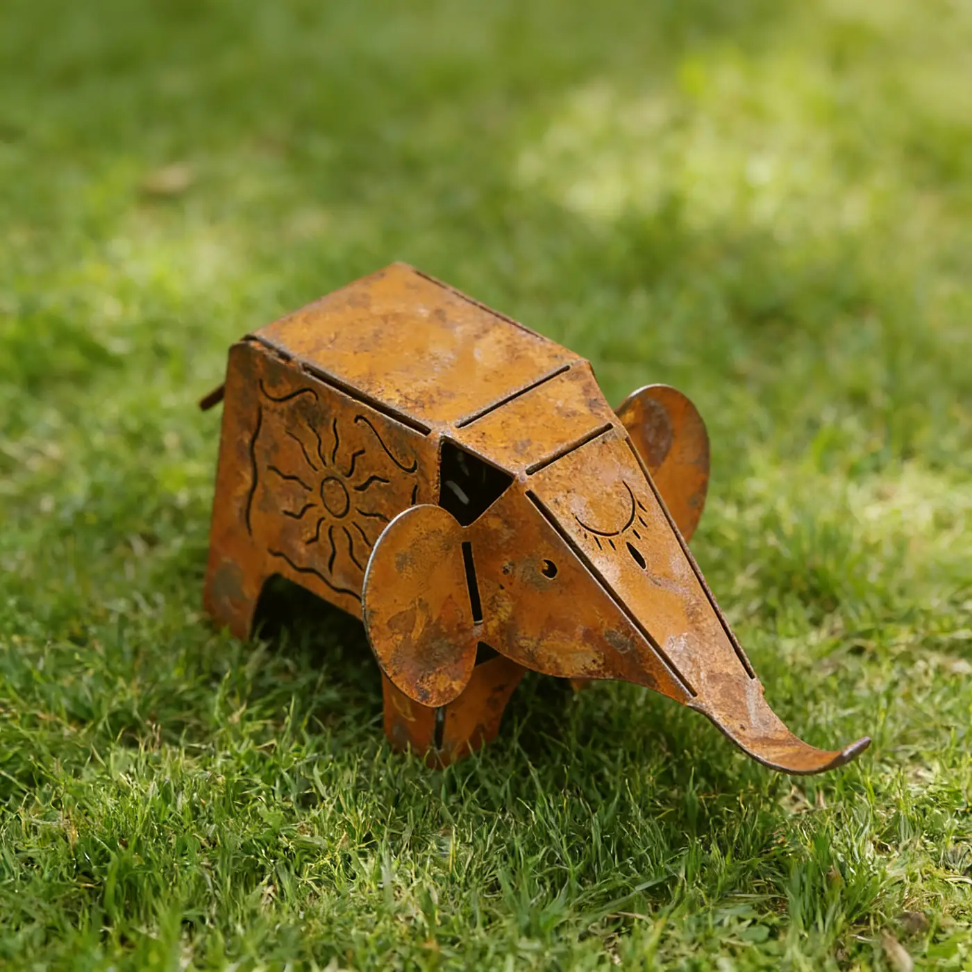 Rustic Elephant Garden Statue for Lawn Decor - Image 7