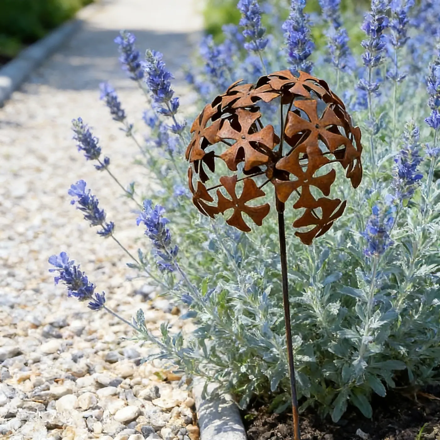 Rustic Hydrangea Flower Garden Stake for Outdoor Decor - Image 4